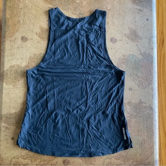 Under Armour REVERSIBLE black tank top - Picture 5 of 6